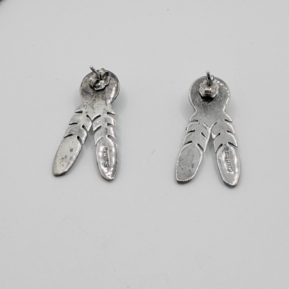 Woman’s Navajo Sterling Silver Feather Necklace And Earring Set - Picture 4 of 8